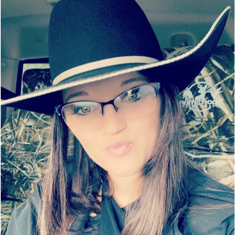 Meet your Posher, Taylor